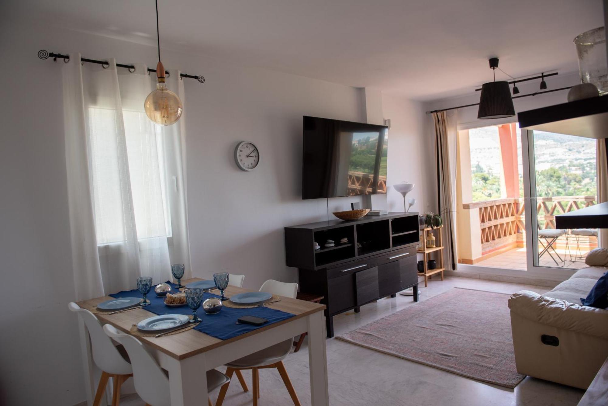 Lejlighed Hill View With Fresh Renovation Benalmádena